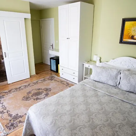 Private Szálloda 4*