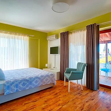 Private Hotel